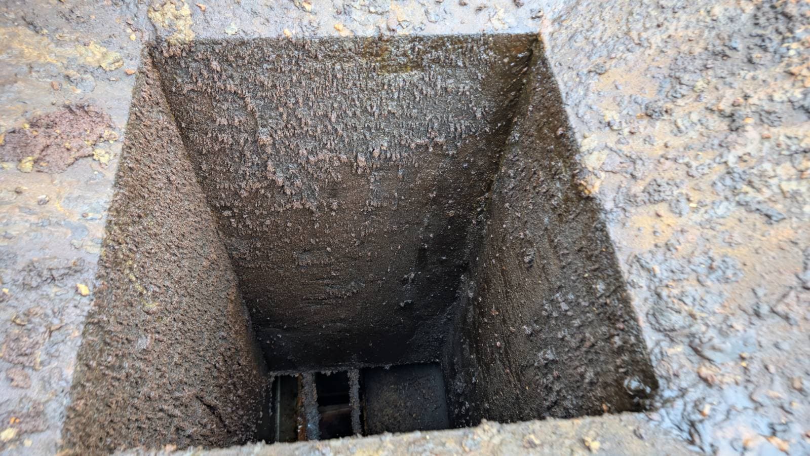 Gallery photos for Pressure Washing of Kitchen Exhaust in Carlsbad: Image #3