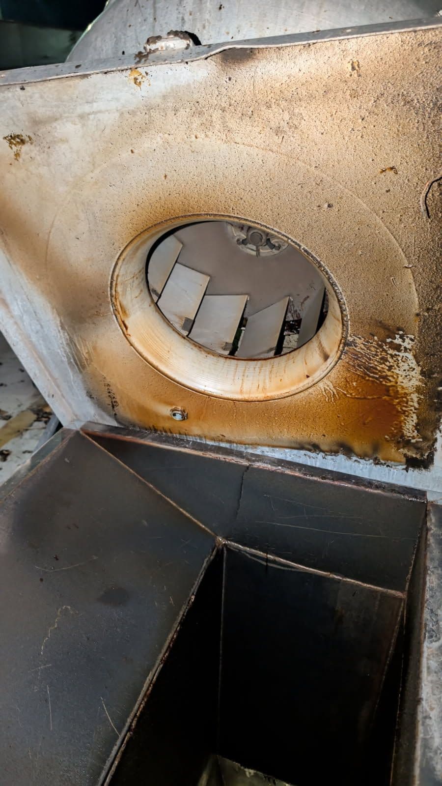 Gallery photos for Kitchen Exhaust and Vent System Cleaning: Image #1